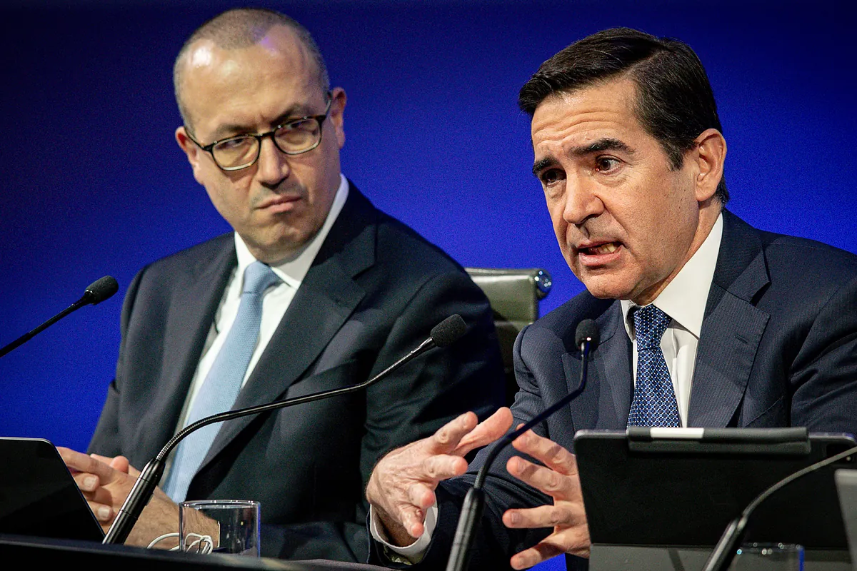 BBVA prepara la futura fusión con Sabadell sin tocar su autonomía - Expansión