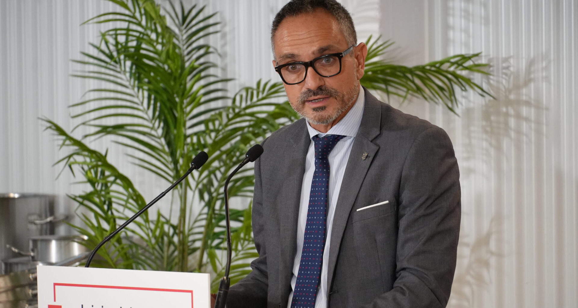 El alcalde recibe a Ayuso en el Centro Integrado de Formación Profesional Simone Ortega de Móstoles, para dar inicio al curso escolar 2025-2026