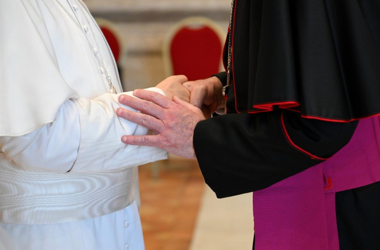 Papa recibe a 192 obispos recien nombrados que realizan curso en el Vaticano