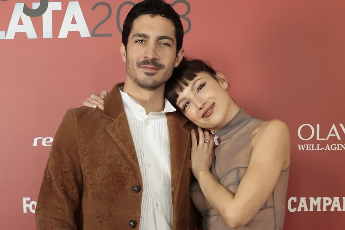 La historia de amor de Úrsula Corberó y Chino Darín: se conocieron durante un rodaje y ahora esperan su primer hijo - El Mundo