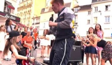 el flashmob de Bohemian Rhapsody con 30 músicos