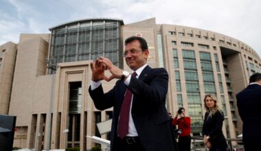 Tensión en Turquía: el principal opositor Imamoglu compareció ante un tribunal por presunta falsificación de su título universitario