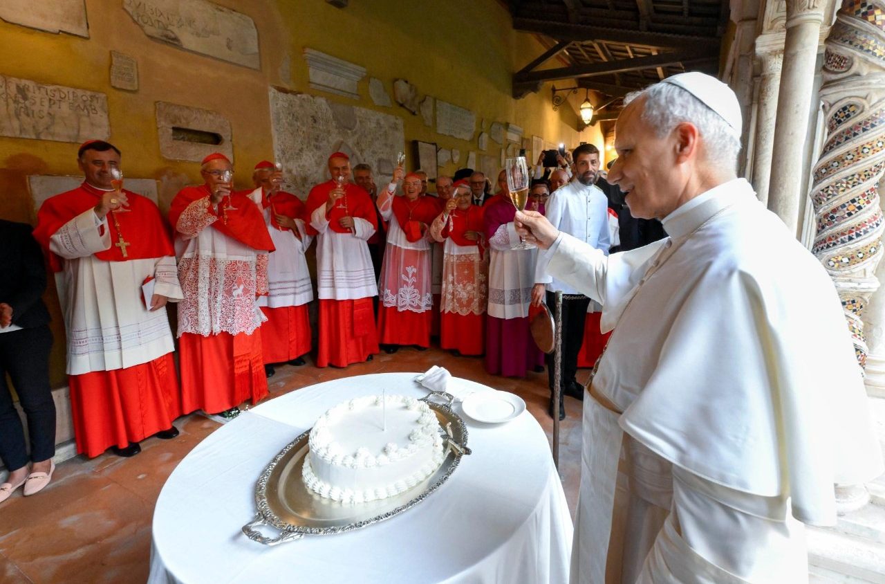 El cumpleaños al Papa y saludo a los representantes de Iglesias Cristianas