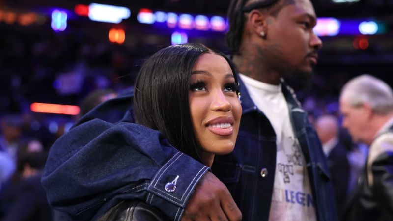Cardi B revela que espera un hijo con el jugador de la NFL Stefon Diggs