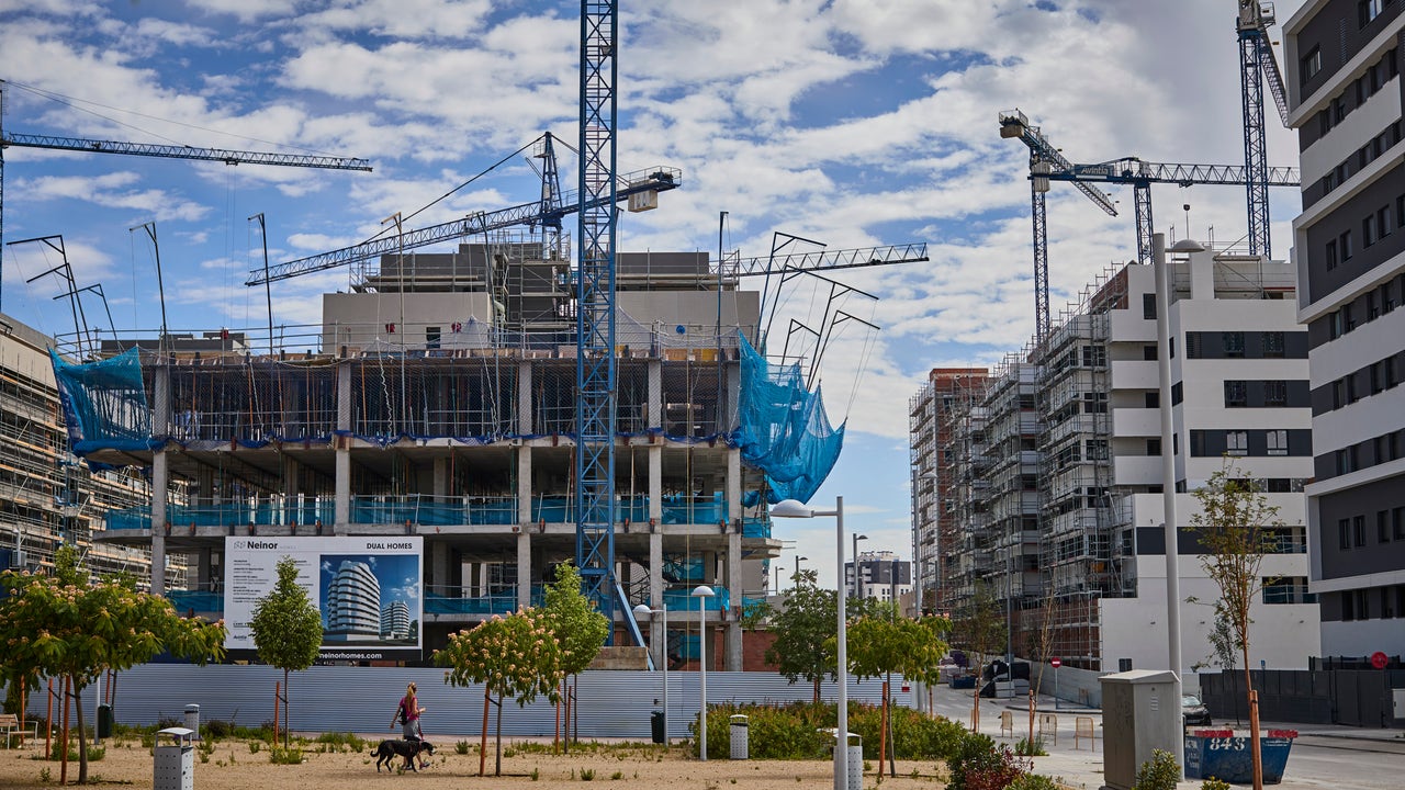 ¿Por qué los nuevos edificios son todos en blanco y negro?