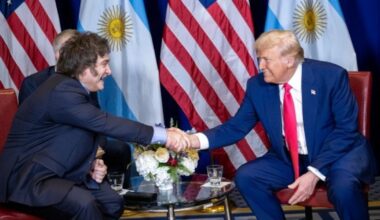 Argentina acelera las negociaciones con EEUU para obtener un préstamo destinado a pagar los vencimientos de la deuda y fortalecer las reservas