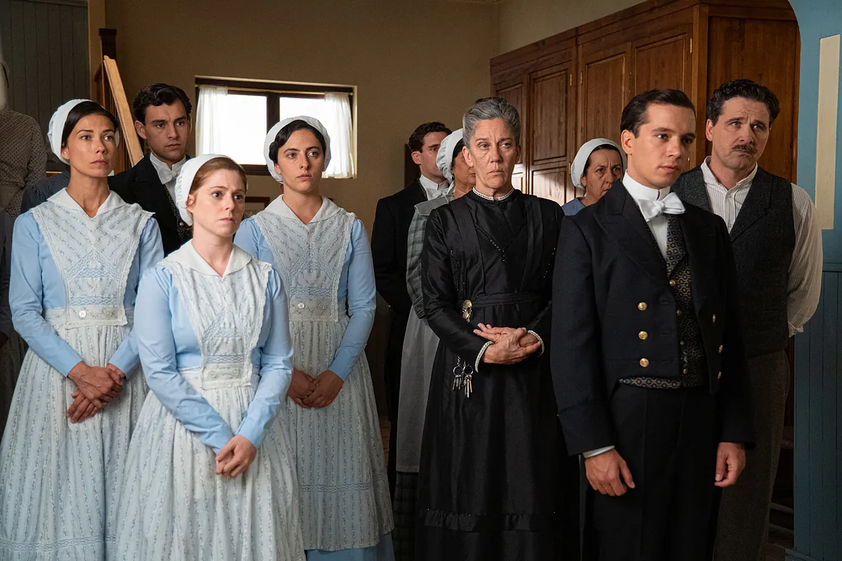 Avance de La Promesa, capítulo del viernes 26 de septiembre: Cristóbal impone al servicio un sistema de faltas con amenazas de despido - El Mundo