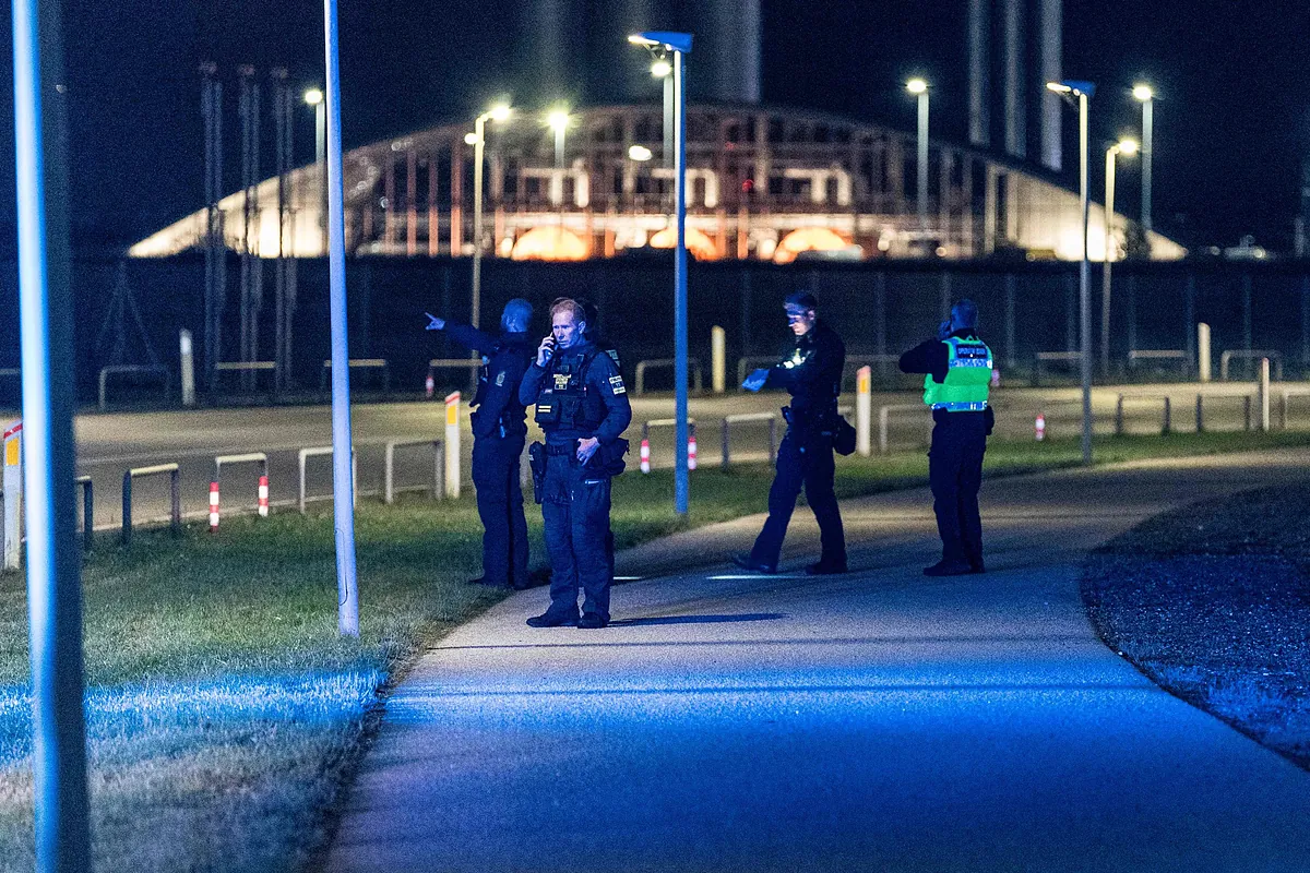 La presencia de drones obliga a cerrar varias horas los aeropuertos de Copenhague y Oslo - El Mundo