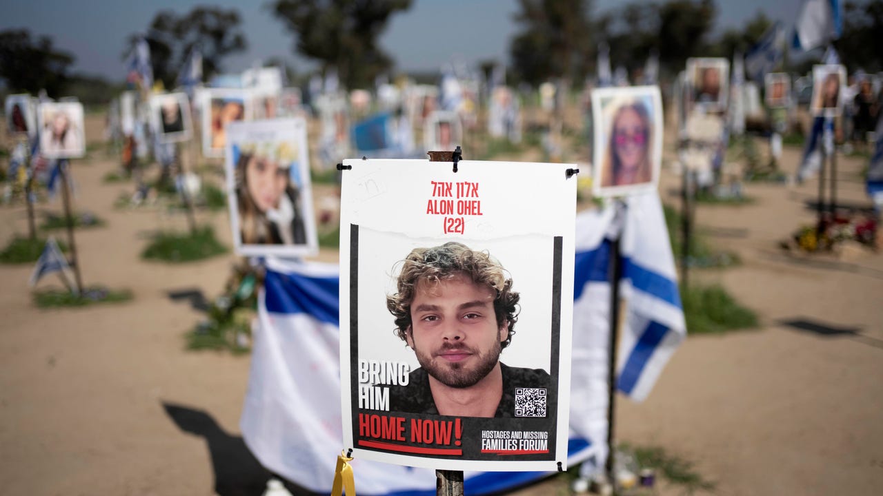 publica el vídeo de un rehén en el que admite que su muerte "es ineludible"