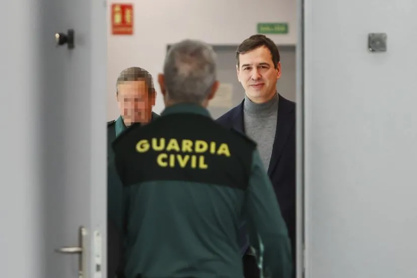 La Audiencia de Badajoz confirma el banquillo para el hermano de Pedro Sánchez y resalta "la influencia" que pudo ejercer el presidente del Gobierno - El Mundo