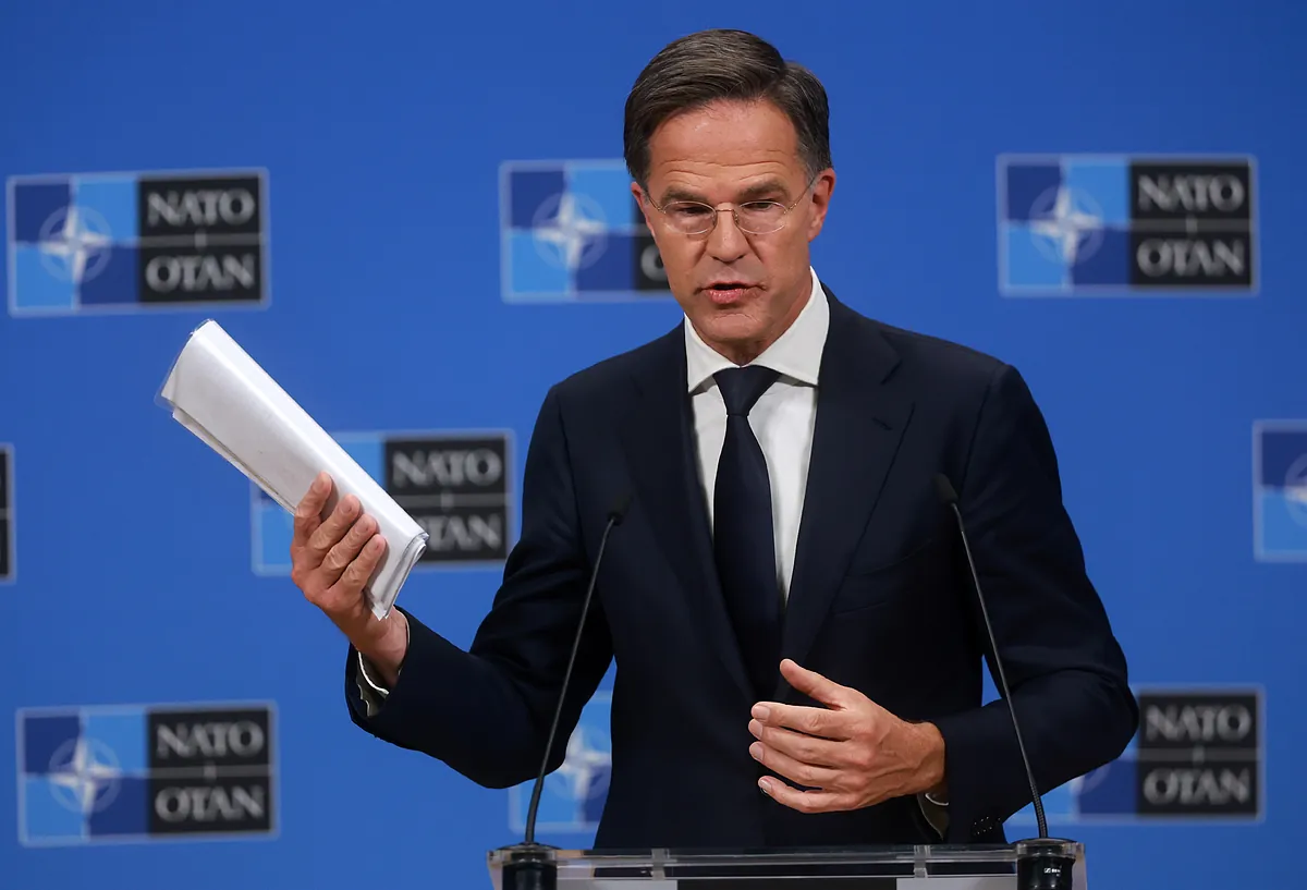 Rusia ya ha violado el espacio aéreo de seis países de la UE y Rutte avisa de Putin: "La OTAN usará todas sus medio militares" - El Mundo