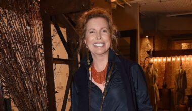 La exmujer de Michael Douglas se convierte en condesa tras casarse con el hermanastro de Lady Di