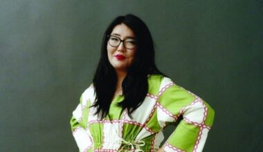 De cuánto es la fortuna de Jenny Han, autora del libro The Summer I Turned Pretty