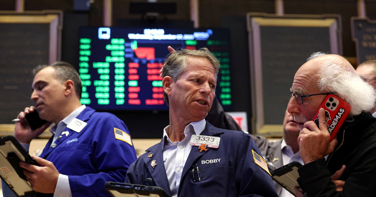 Las acciones argentinas suben hasta 10% y el riesgo país se desploma 100 puntos tras el nuevo anuncio