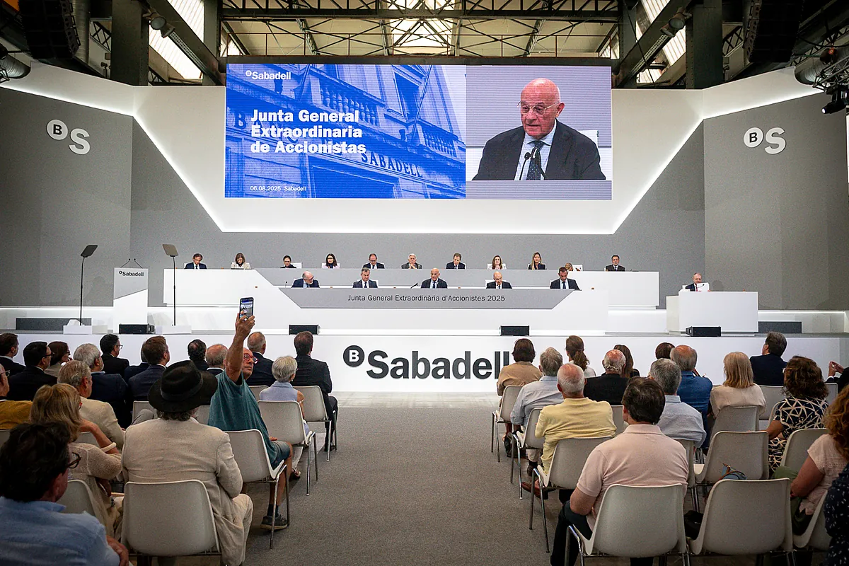 Los accionistas de Sabadell tendrán el 5% de BBVA si la opa alcanza el 30% - Expansión