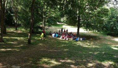 Investigan a los monitores de un campamento denunciados por menores por desnudarse y ducharse con ellos - El Mundo