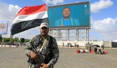 Rebeldes hutíes de Yemen dicen que ataques israelíes dejaron ocho muertos y 142 heridos