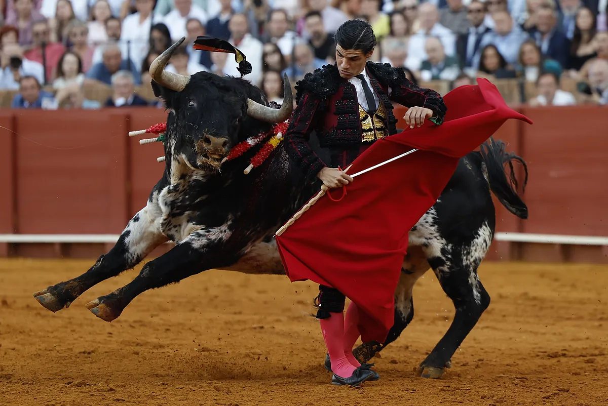 La verdad sin premio de Pablo Aguado entre la épica de David de Miranda y la estética de Juan Ortega en Sevilla - El Mundo