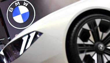 Una marca de autos de alta gama retira del mercado casi 200.000 unidades por falla que podría provocar incendios