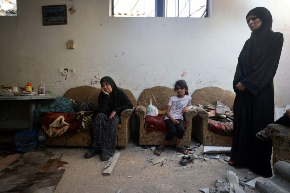 En Gaza, ira y angustia contra Israel y Hamás por la muerte de una familia en un bombardeo