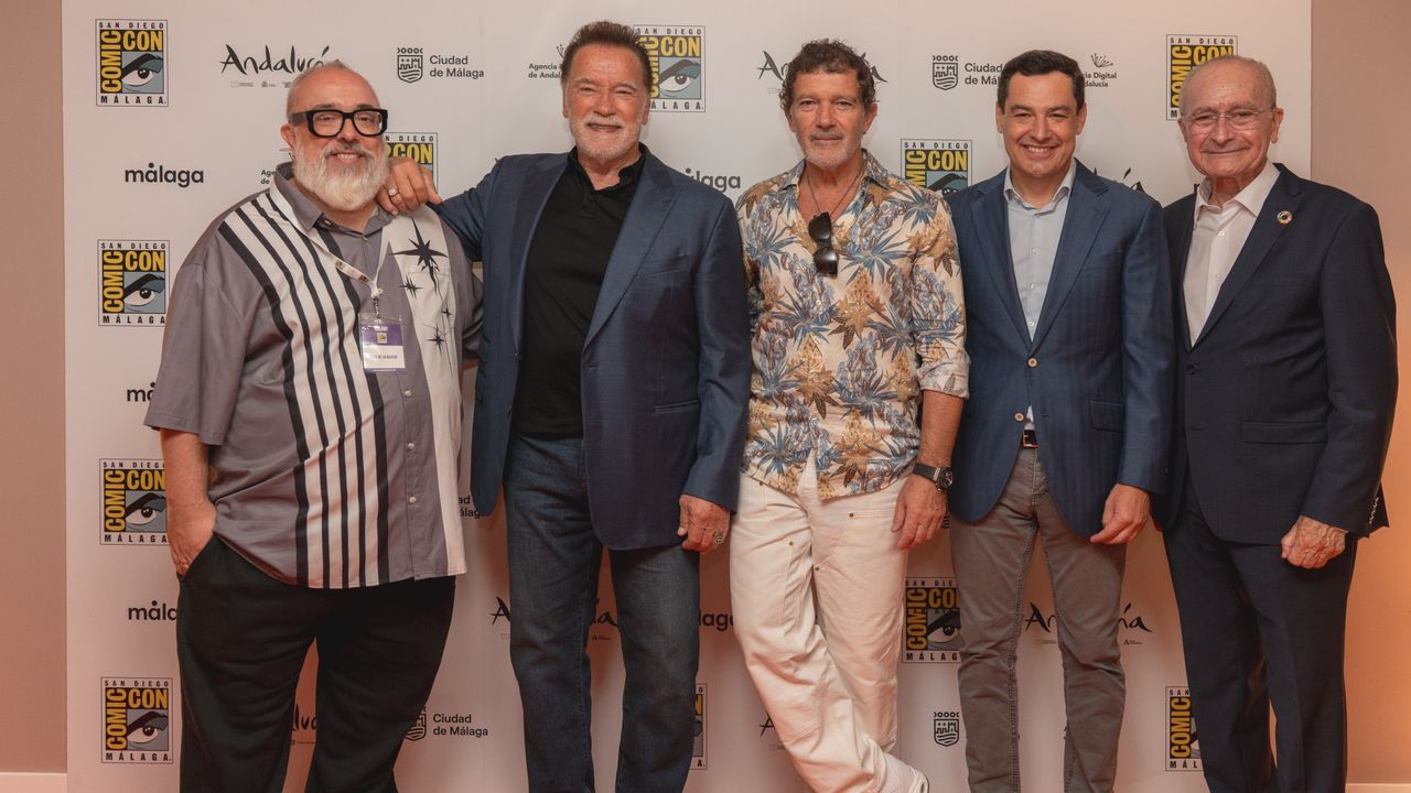 "No es sólo un actor. Es una estrella, un político y una leyenda”: Antonio Banderas homenajea a Arnold Schwarzenegger en Málaga