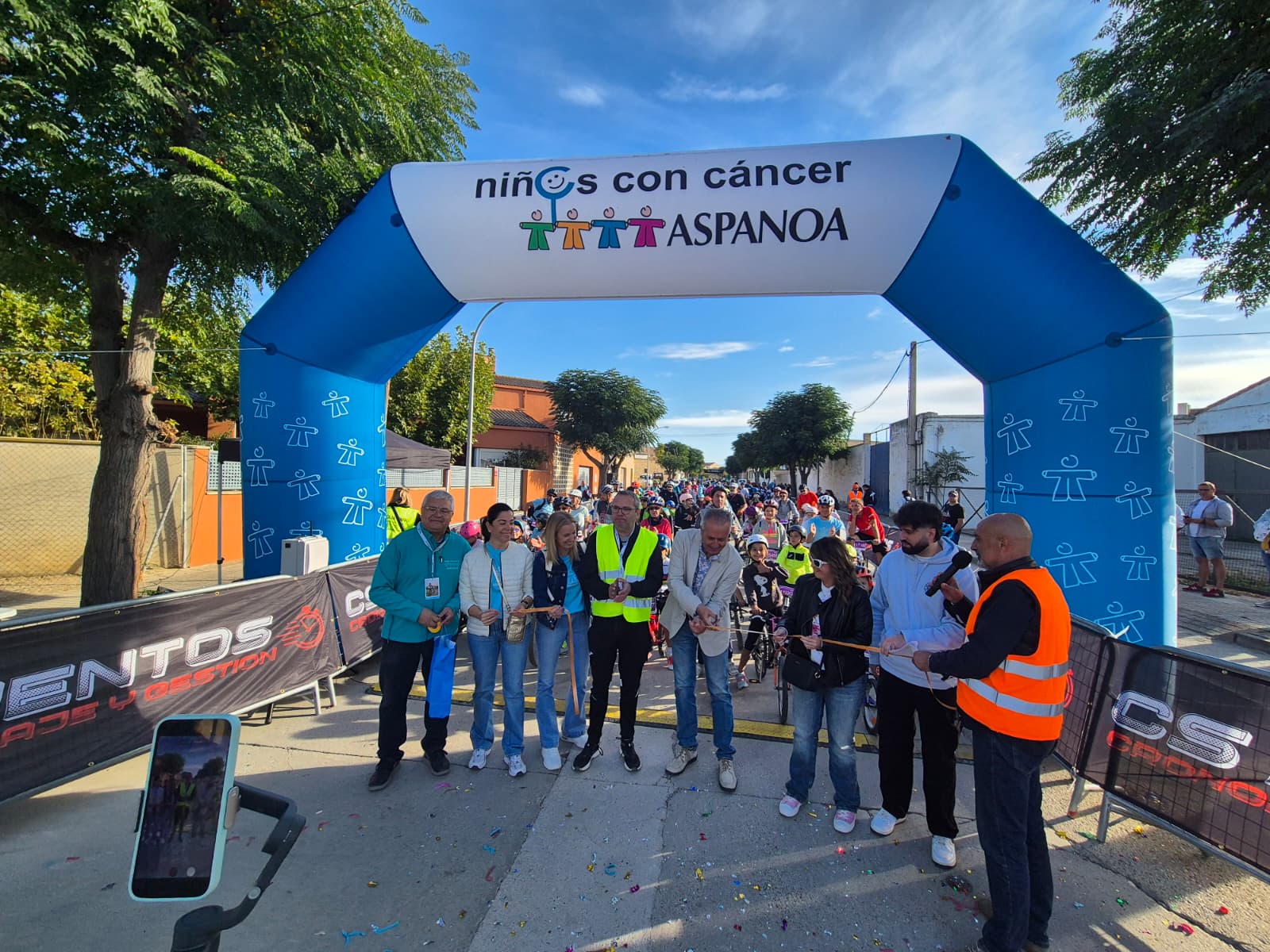 Línea de salida de la BTT de Aspanoa.
