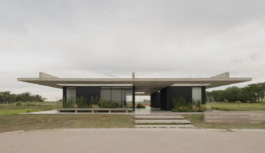 Pabellón de Servicios / VDV ARQ