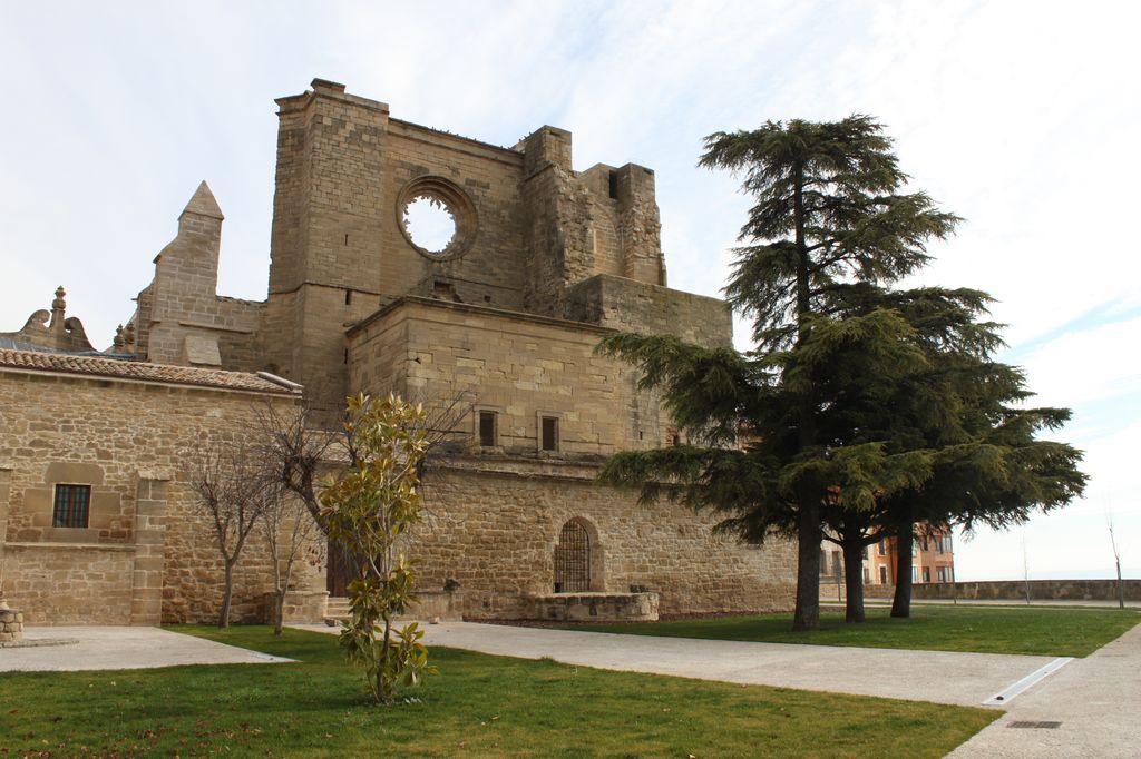 Iglesia de San Pedro, Viana