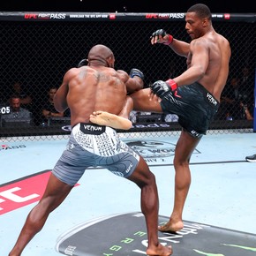 Khalil Rountree Jr. venció a Jamahal Hill en el UFC de Baku