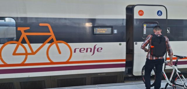 Renfe se suma a la primera feria dedicada al cicloturismo
