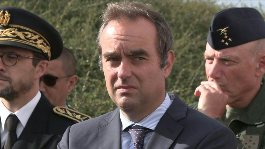 Decenas de detenidos al inicio de una jornada de bloqueos en Francia
