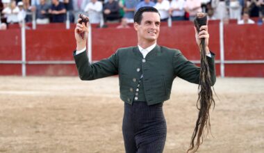 Dos orejas y rabo para un rotundo Galván en el festival de Villar Del Olmo