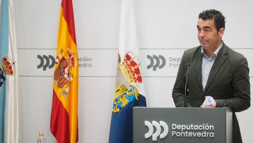 Luis López espera que nadie quiera "manchar o nome das Rías Baixas" con "protestas lexítimas" que pueden poner en riesgo a los ciclistas