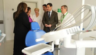 Juanma Moreno da otro paso para mejorar el Programa de Salud Infantil y Adolescente en Andalucía