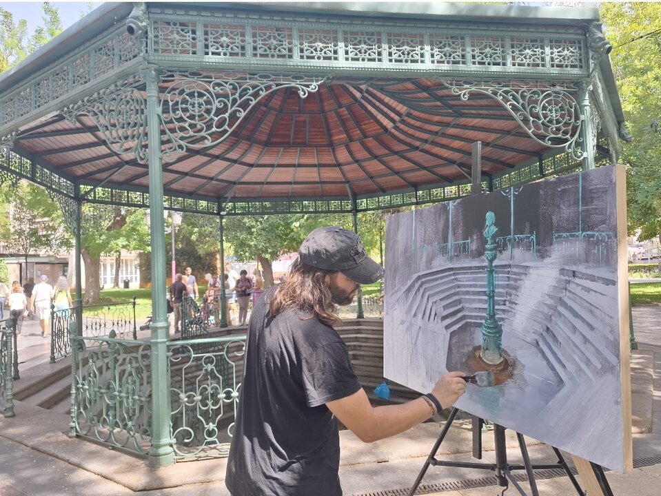Puertollano se convierte en el lienzo de una treintena de artistas de pintura rápida