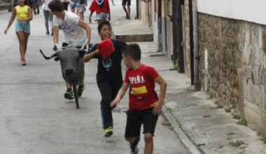 El Gobierno de Cantabria, criticado por subvencionar "encierros infantiles" en Molledo