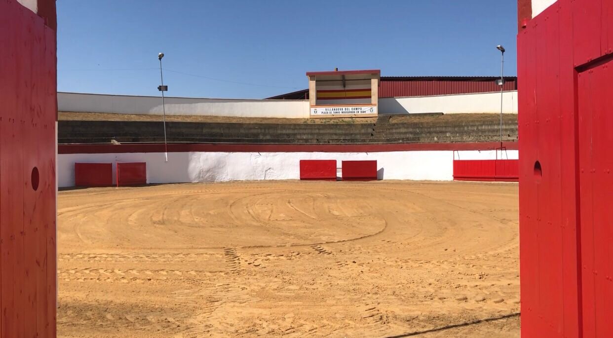 Villanueva del Campo se viste de luces para celebrar su gran novillada