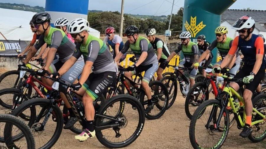 La ruta cicloturista BTT A Ribeira reunió en O Páramo a más de 200 participantes