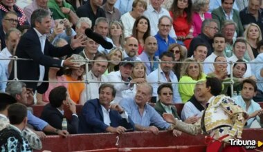 Galería de imágenes: Entre arena, tendidos y un pañuelo rojo en la tercera de Feria en La Glorieta