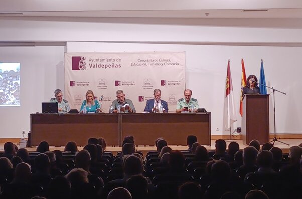 'La Confianza' acoge la presentación del libro 'Valdepeñas muy heroica y benemérita ciudad'