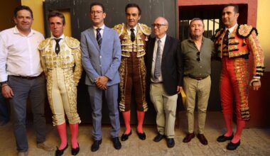 El Cid y El Fandi salen a hombros en una plaza recuperada para el toreo