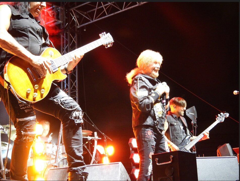 Medina Azahara conquista Puertollano con una noche inolvidable de rock andaluz