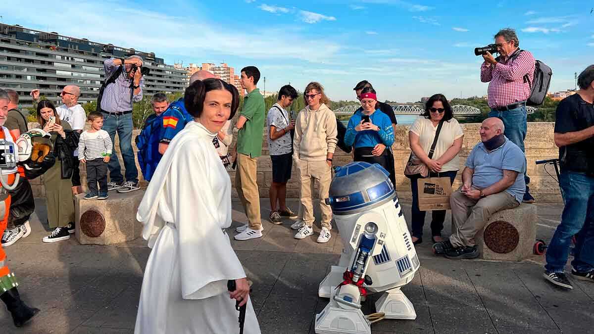 EN IMÁGENES.- Chewbacca, Darth Vader y Yoda conquistan las calles de Zaragoza en el Training Day de Stars Wars - Aragón Digital