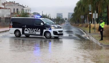 La borrasca Gabrielle provoca varios rescates e inundaciones en la Región de Murcia