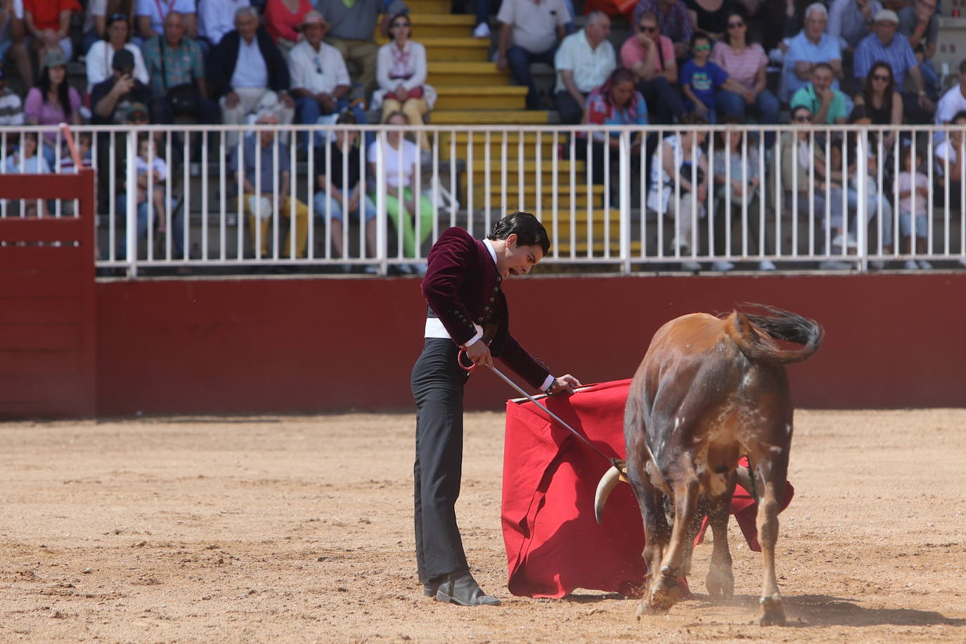 Oreja para Hernández y León en la última clase práctica del Certamen
