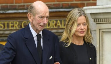 El duque de Kent, arropado por su familia, encabeza la vigilia previa al funeral de su esposa