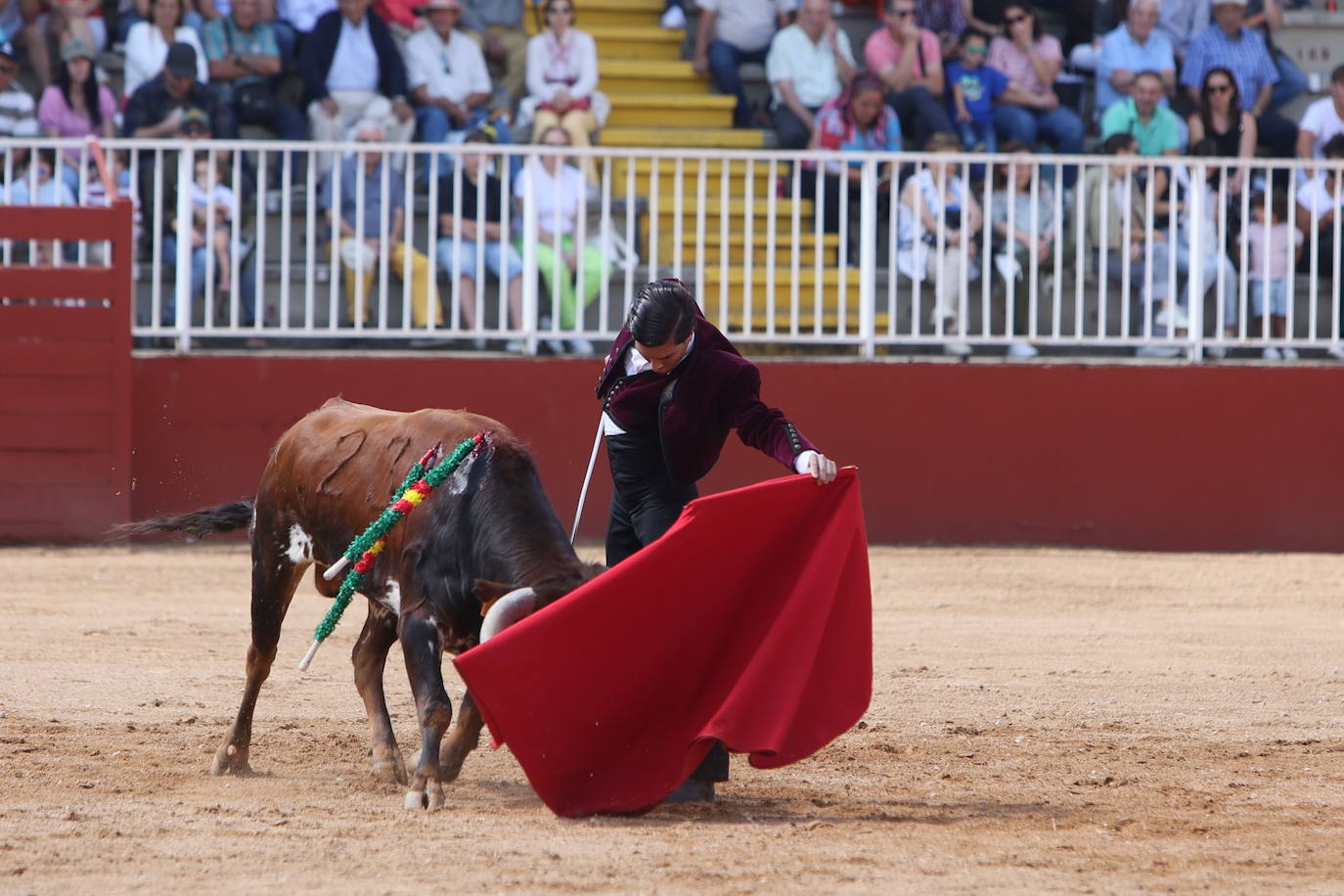Oreja para Hernández y León en la última clase práctica del Certamen