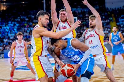 86-90 España roza la proeza, pero queda fuera del Eurobasket en el último partido de Sergio Scariolo