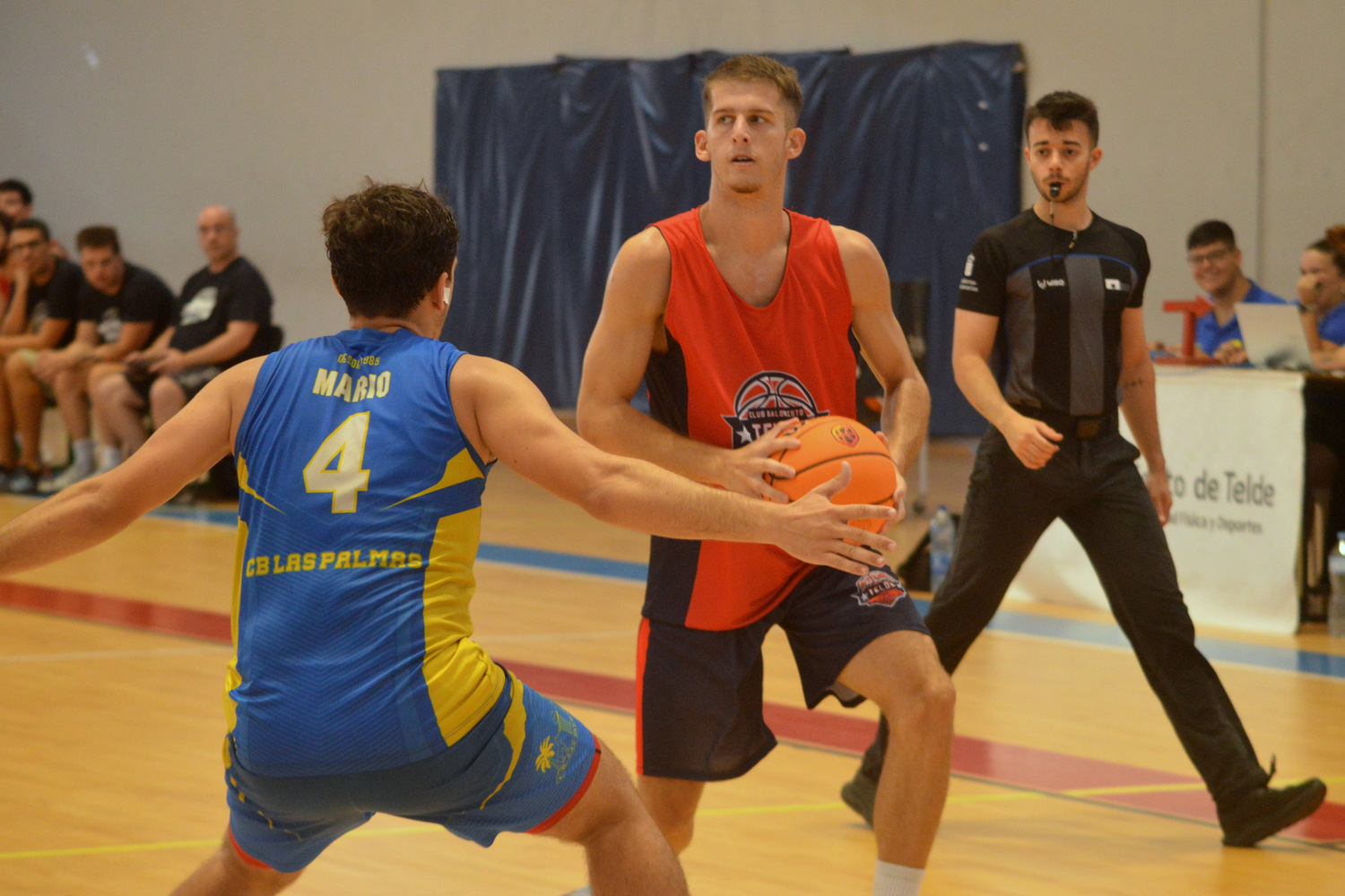 Momento del encuentro del Baloncesto Telde contra el CB Las Palmas (Foto: Juan Antonio Hernández)