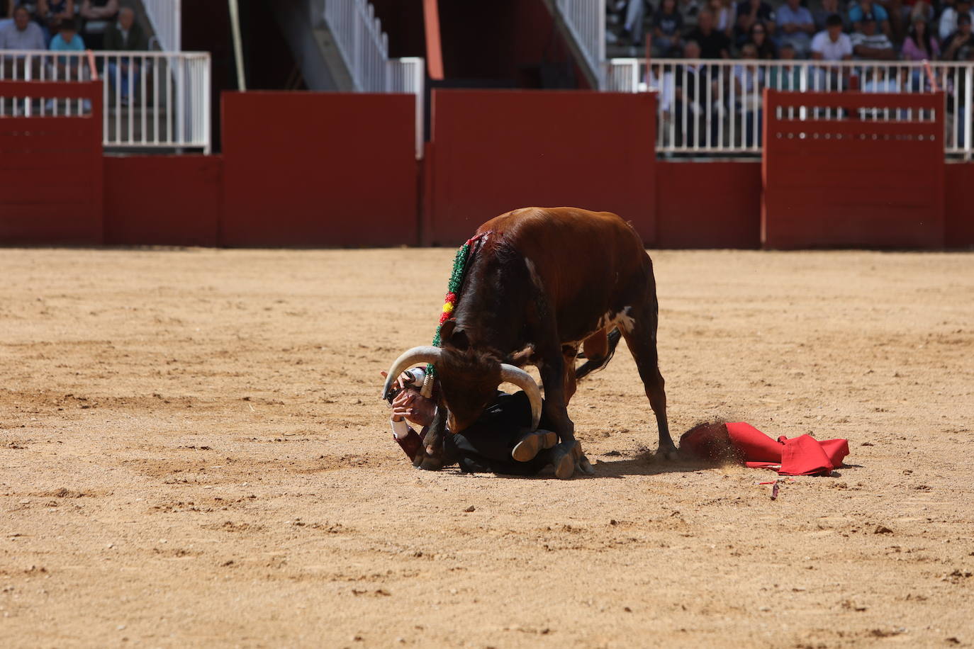 Oreja para Hernández y León en la última clase práctica del Certamen